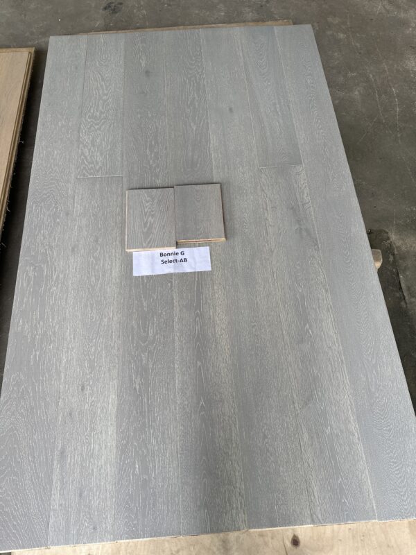 Our QC always make sure the actual floors made are color matched with approved samples.